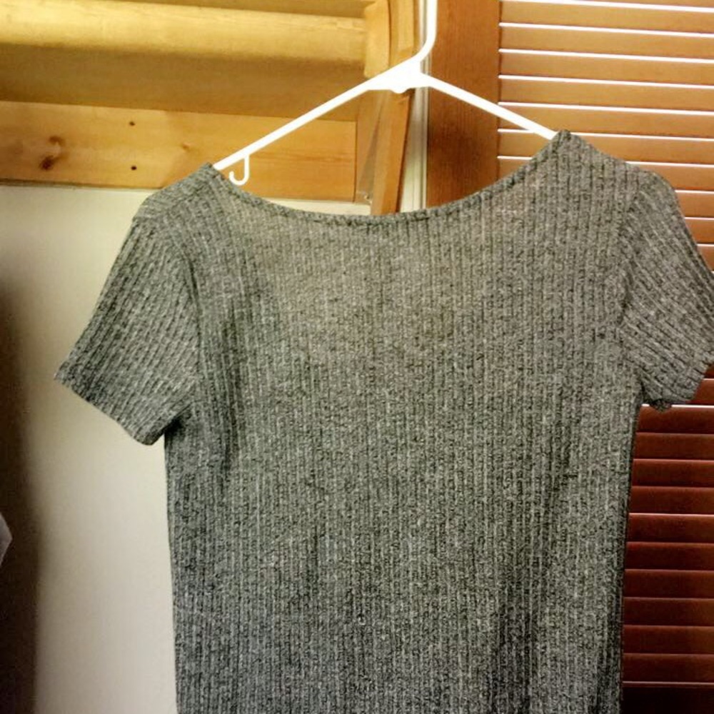 Cute gray shirt